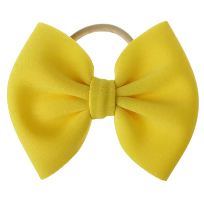 Newborn Baby Wearing Elastic Velvet Bow Headband – Photography Session